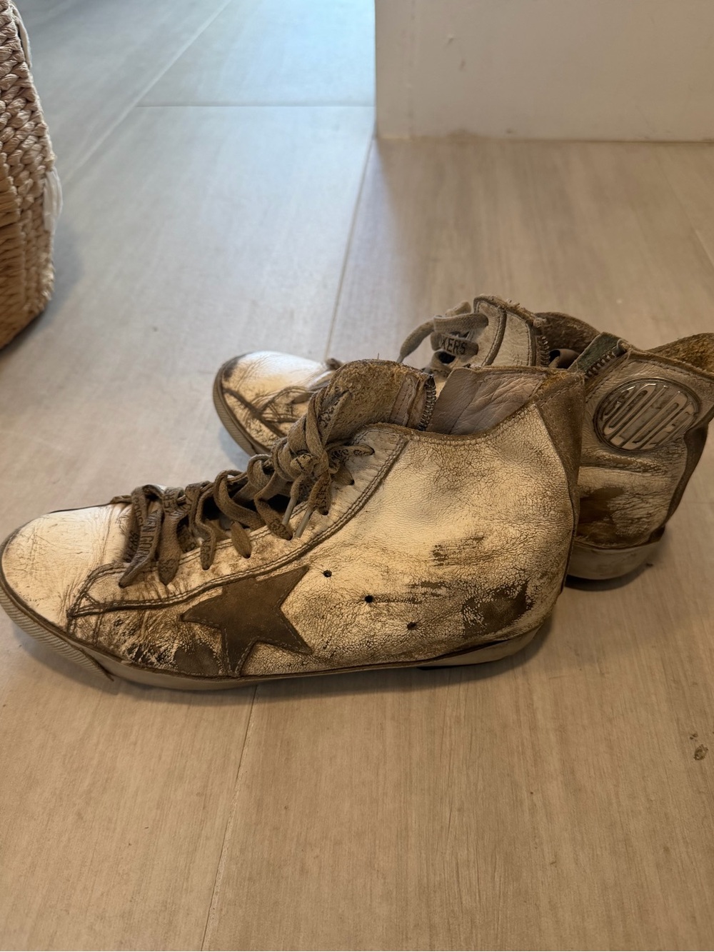 GOLDEN GOOSE HIGH TOPS